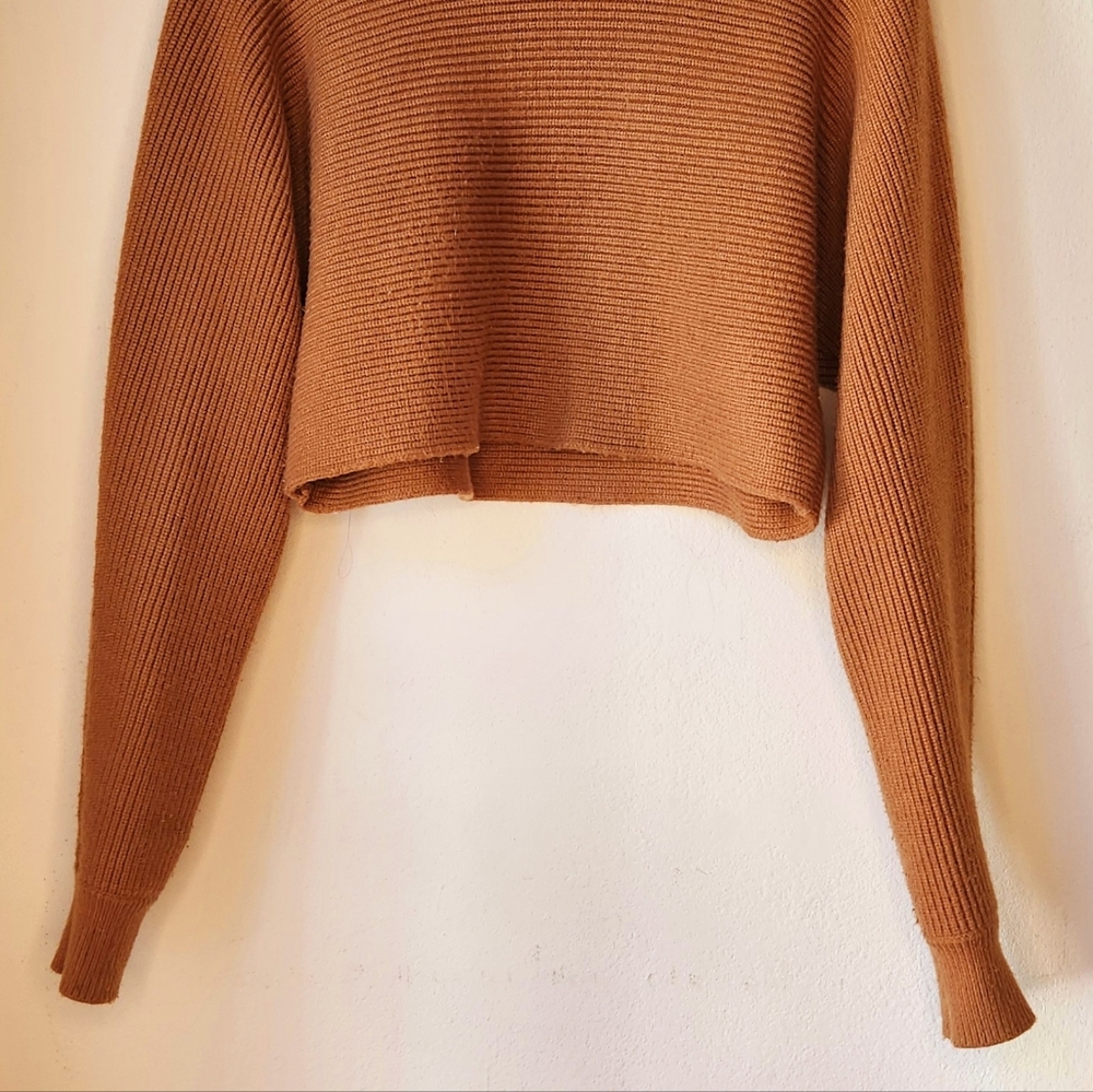 Rusty Brown|House of Harlow 1960 Crop Turtlneck Sweater| Size Medium